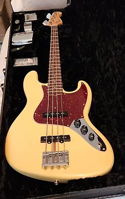 Fender Jazz Bass... Antique White Rosewood Fretboard • $1200