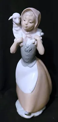 Nao GIRL WITH LAMB ON HER SHOULERS Figure - Made In Spain By Lladro • £12