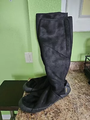 Vibram Women's Black Furoshiki Shearling High Wrap Women’s Boots Size L  (42-43) • $29.80