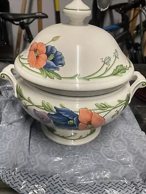 Villeroy & Boch Amapola Tureen With Lid • $20