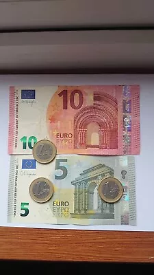 Leftover Holiday Money €18 Euros • £19.75
