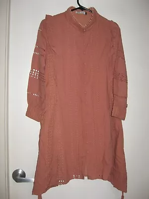 $15 • Buy Neon White Clothing 3/4 Sleeve Button Up Salmon High Collared Dress Size S