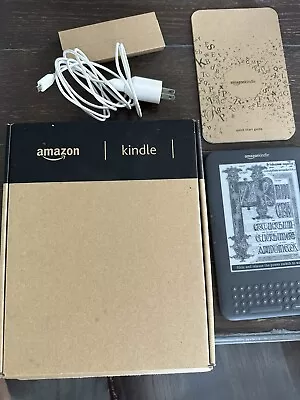 Amazon Kindle 3rd Gen Tablet Model D00901 WiFi E-Book Reader  (READ) • $25