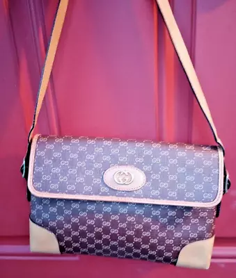 Vintage Gucci Crossbody Handbag Purse GG Supreme Canvas Leather  Authentic! • $225