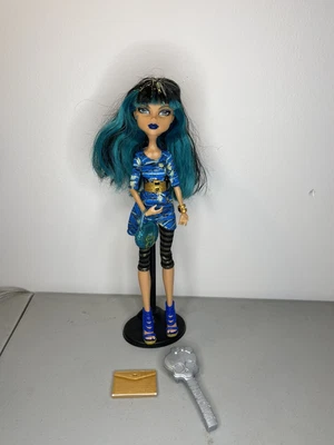 £34.60 • Buy Monster High Cleo De Nile Picture Day Doll Accessories Collectible Mattel READ