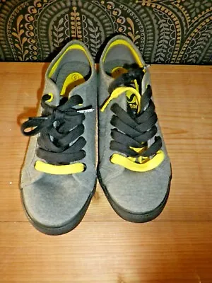 £6.50 • Buy Voi Jeans Grey Plimsoll Pumps Uk 5 With Spare Yellow Laces  Excellent Condition