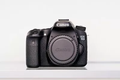 Mint Canon EOS 70D 20.2 MP DSLR Camera Camera With EFS 15-85 Lens & More • $1099