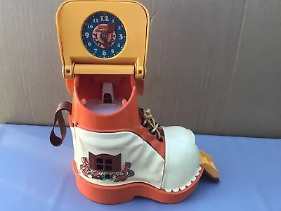 Vintage Matchbox 1977 Play Boot Shoe School • £12.99