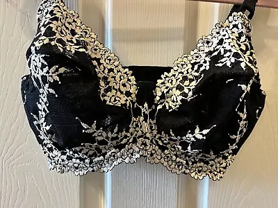 Wacoal Bra 34DDD Black Embrace Lace Unlined Underwire Adjustable Straps 65191 • $15