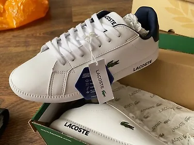 £31 • Buy Lacoste Graduate Trainers In White And Navy Size 5.5