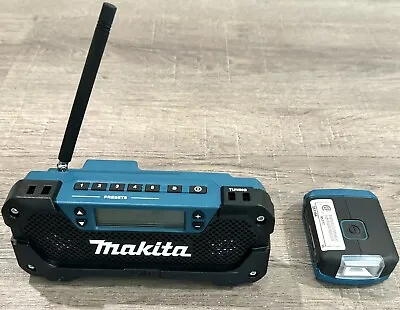 Makita 12V Max CXT Lithium-Ion Cordless Job Site FM/AM Radio + ML103 LED Light • $59.95