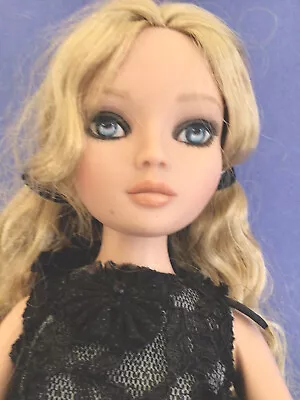 Robert Tonner Ellowyne Wilde Doll - Just Beautiful! • $250