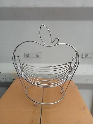 Metal Fruit Basket - Display Stand - Fruit Bowl Apple Shape Swing Basket Bowl  • £13.99