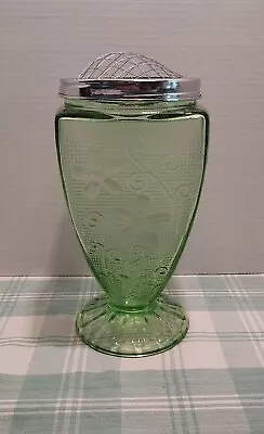 L.E. Smith Glass Adderberry Scroll Green Vase With Flower Frog Lid 117 T • $50