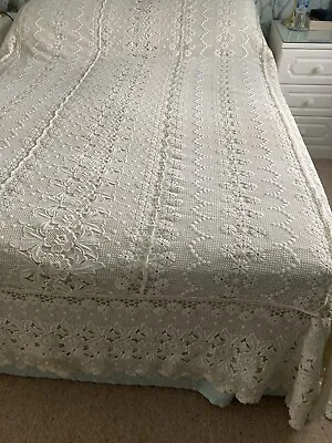 Country House Heavy Cotton Lace Bed Cover --lined • £25