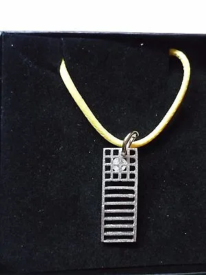 £7.99 • Buy Mackintosh Chair Back Fine English Pewter On A 18   Yellow Cord Necklace Cw19