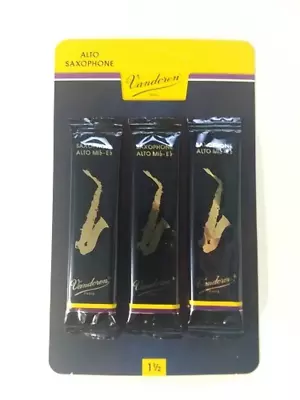 Vandoren Alto Sax Traditional Reeds - 3 Card • $19.95