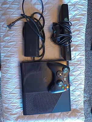Xbox 360 Console Bundle • $48.50