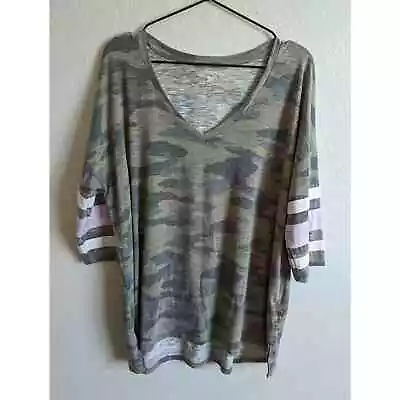 SO Juniors Sz XXL 3/4 Sleeve V Neck T Shirt Camo Camouflage Print • $12.42