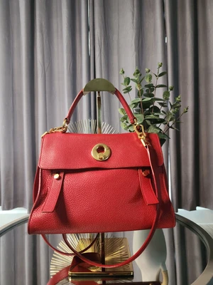 $899 • Buy Saint Laurent Muse Two W/ Strap