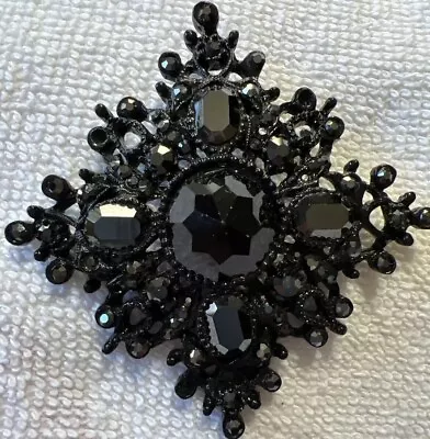 Vintage Black Rhinestone Brooch Pin • $10