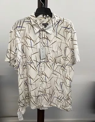 Van Heusen Short Sleeve Button Down Shirt L • $9.95
