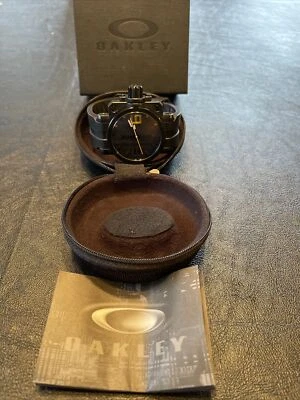 $729 • Buy Oakley Gearbox Stealth Watch W/ Black W/ Yellow Accents   Brand New