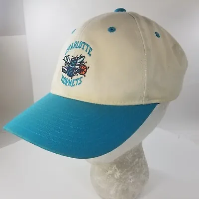 Men's Mitchell & Ness Teal NBA Charlotte Hornets Off White Trucker Strapback • $23.99