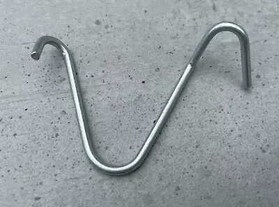 Sandbaggy T-Posts Wire Clips | Galvanized Rust Resistant Steel Fence Clips  • $38
