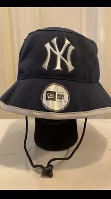 Yankees Bucket Hat Mens XL Size • $19.99