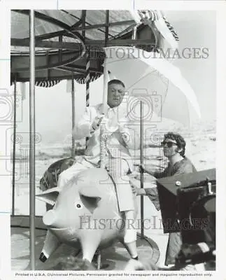 1969 Press Photo George Jessel & Anthony Newley On  Can Heironymus Merkin  Set • $17.88