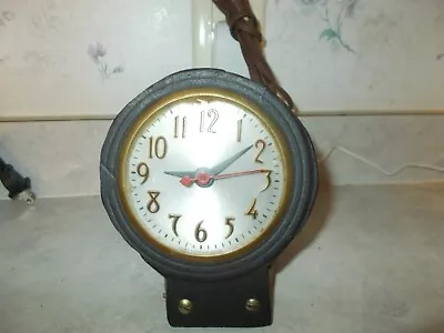 Antique Waterbury MODEL W  Clock - USA Made - Runs! • $40.47