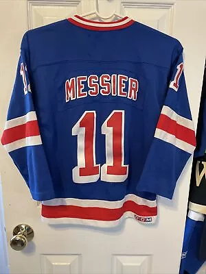 Mark Messier New York Rangers CCM Heroes Of Hockey Boys Blue Jersey Size S/M • $65