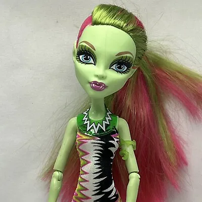 Monster High Wave 3 Swim Class Venus McFlytrap W/ Shoes No Bag Or Towel • $17.99