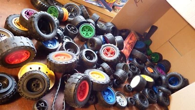 £9.95 • Buy Meccano  Large Heavy Box, Assorted Wheels See Photos (BOX14) 