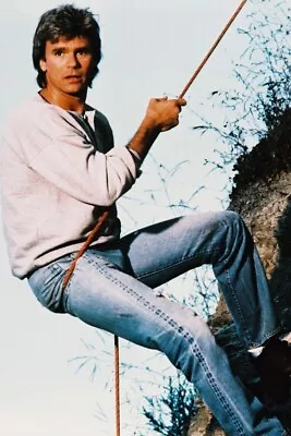 MACGYVER RICHARD DEAN ANDERSON 24x36 Inch Poster CLIMB ROPE • $29.99