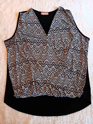 C'est La Vie Blouse XL/XXL Black/White Geometric Sleeveless Blouse/Top • $6.23