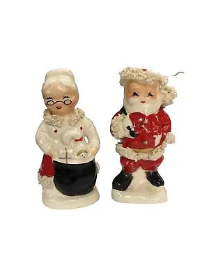 Vintage Napco Japan Santa & Mrs Claus Spaghetti Salt Pepper Shakers Silver Label • $12.95