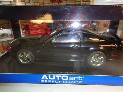 1/18 Autoart 2005 Ford Mustang GT Limited Ed. 1 Of 6000 Black • $200