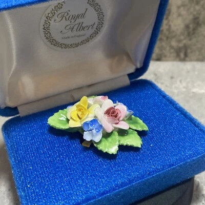 VINTAGE Porcelain China Flower Brooch Retro Pin Boxed FAULT Royal Albert? • £4.99