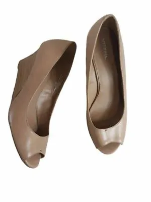 Merona Womens Peep Toe Wedge Heels Shoes Beige Slip On 9.5 • $14.99