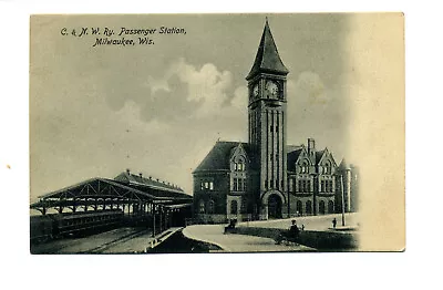 Chicago Northwestern Railway Station Milwaukee Wisconsin WI Vintage Postcard • $3