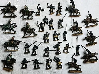 Lord Of The Rings 1/72 Painted Toy Soldiers Model Figures  • £25