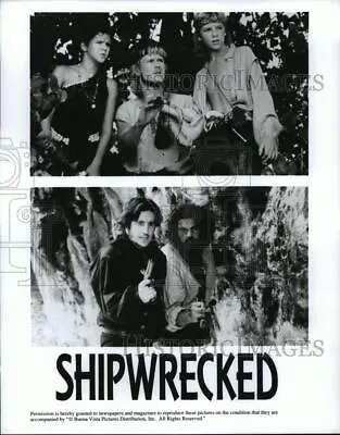 1991 Press Photo Gabriel Byrne Stars In Shipwrecked. - Spp14592 • $15.99