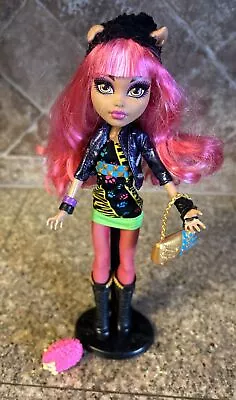 Monster High Howleen Wolf 13 Wishes Doll Pet Porcupine + Purse W/ Display Stand • $34.95