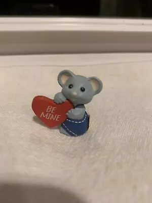 VTG Hallmark Merry Miniature Valentine Mouse With Heart 1989 • $6