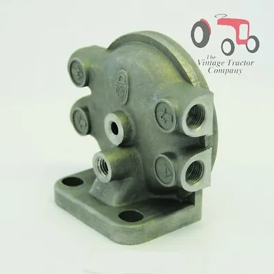 Massey Ferguson FUEL FILTER HEAD HOUSING 135 165 240 • £13.95