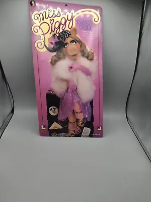 Vintage MUPPETS MISS PIGGY Colorforms Paper Doll Stand Up Set 1980 • $9.99