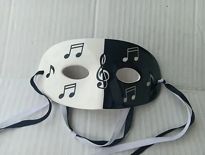 Vintage 1985 Shafford Black And White Ceramic Music Note Theme Face Mask  • $17.99