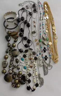 Lot Of Vintage/Now Jewelry Necklaces Bracelets Earrings  Some Signed  #LT140 • $4.99